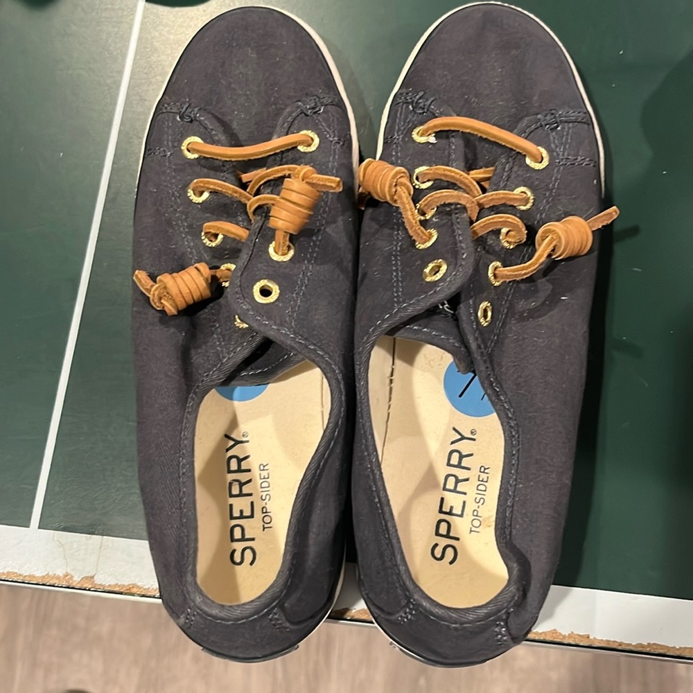 Sperry tennis shoes